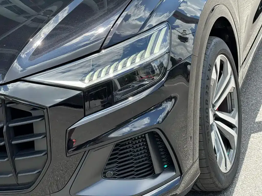 Audi Q8 2021 из CN, фото 10