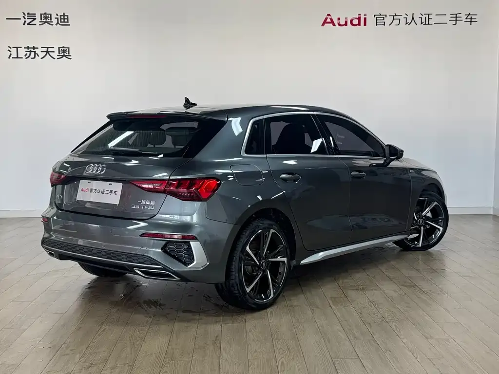 Audi A3 2024 из CN, фото 3