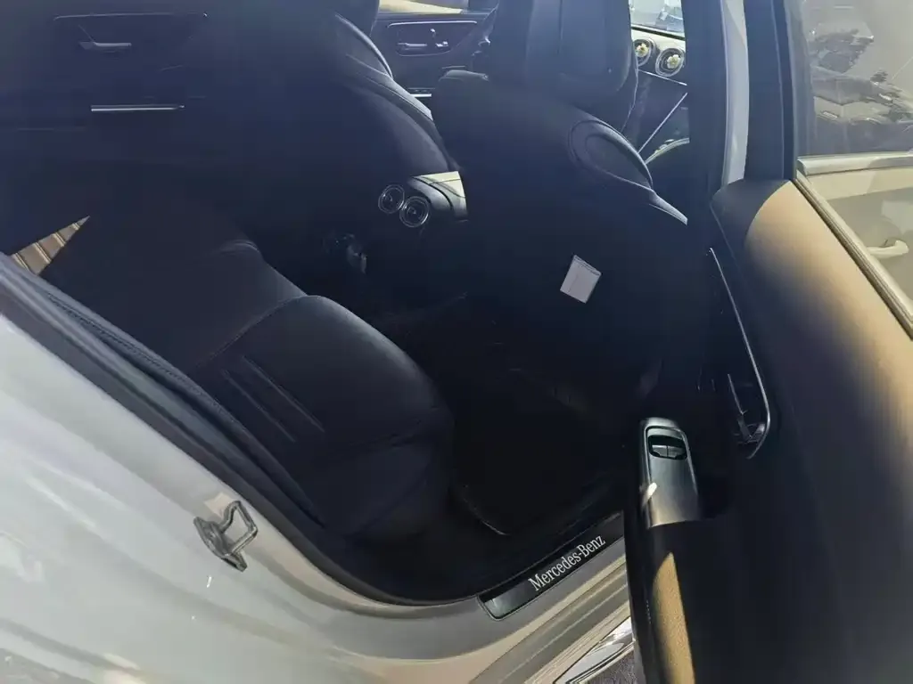 Mercedes-Benz C-Class 2024 из CN, фото 4