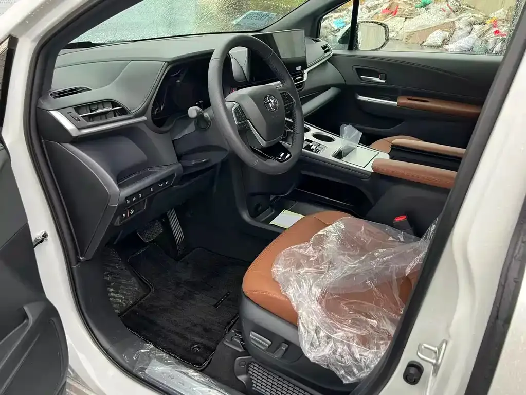 Toyota Granvia 2026 из CN, фото 8