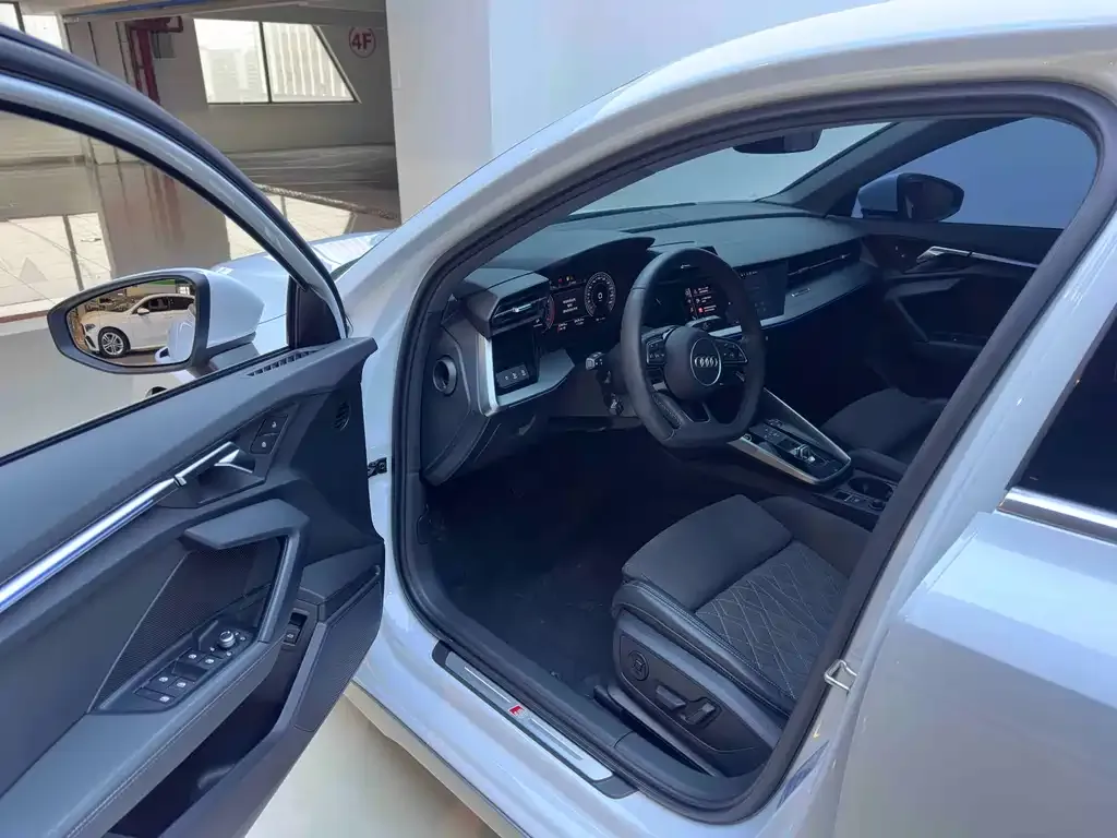 Audi A3 2022 из CN, фото 7