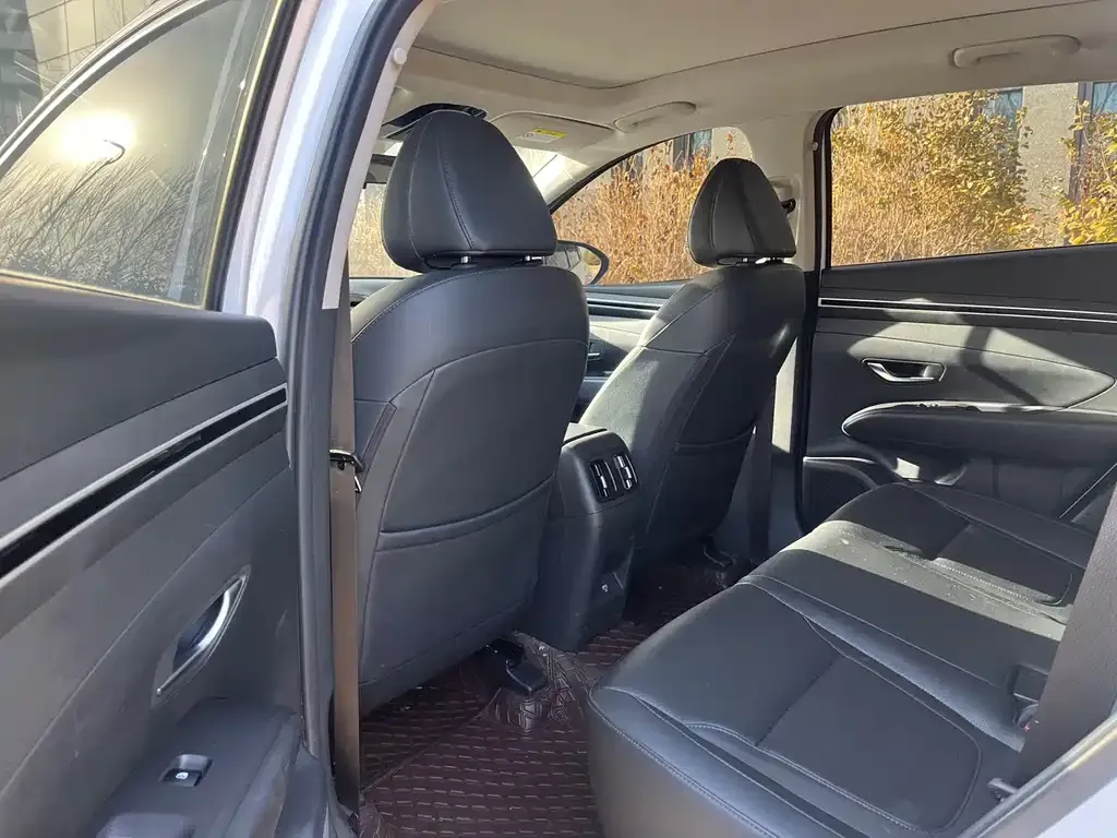 Hyundai Tucson 2022 из CN, фото 2