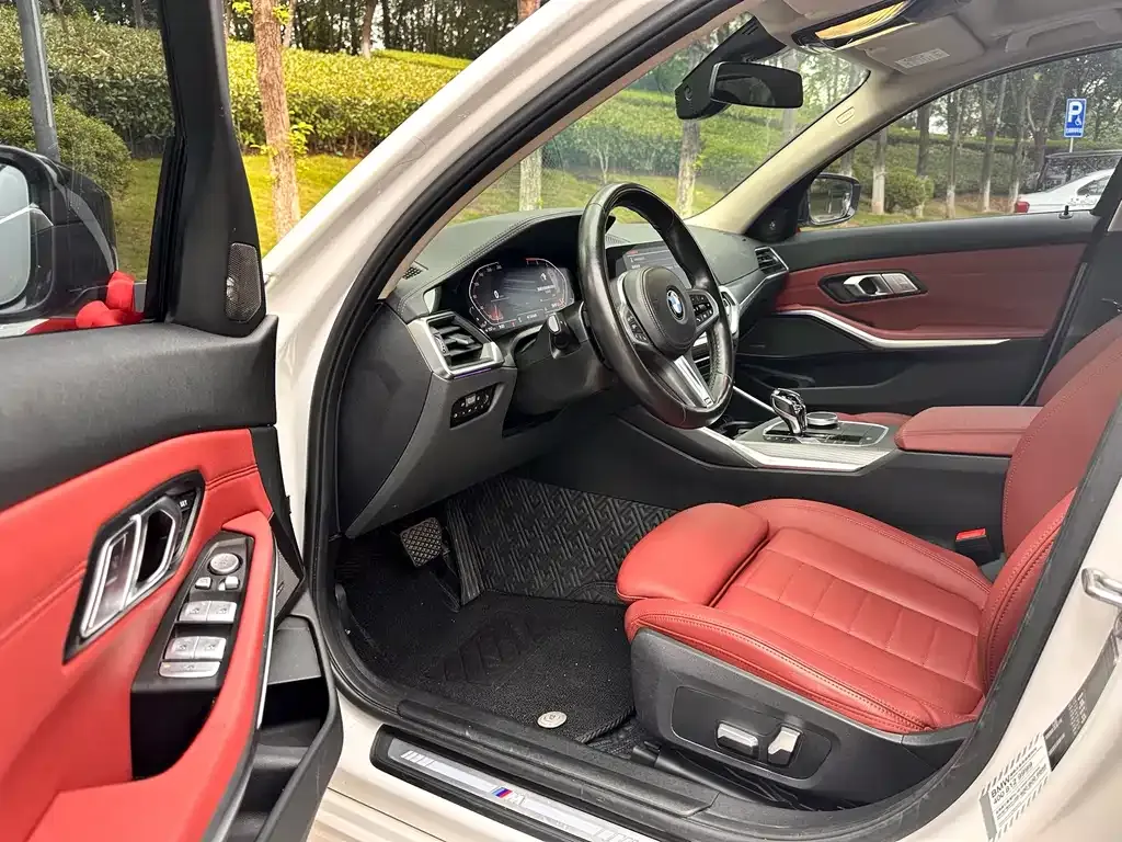BMW 3 Series 2021 из CN, фото 4