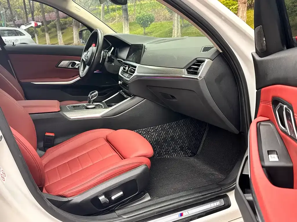 BMW 3 Series 2021 из CN, фото 8