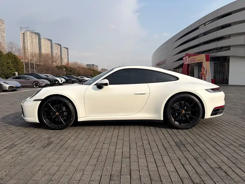 Porsche 911 2024 из CN, фото 5