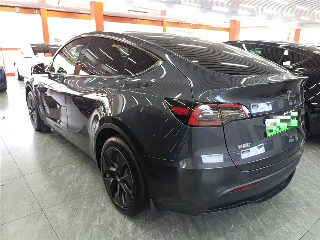 Tesla Model Y 2024 из CN, фото 3