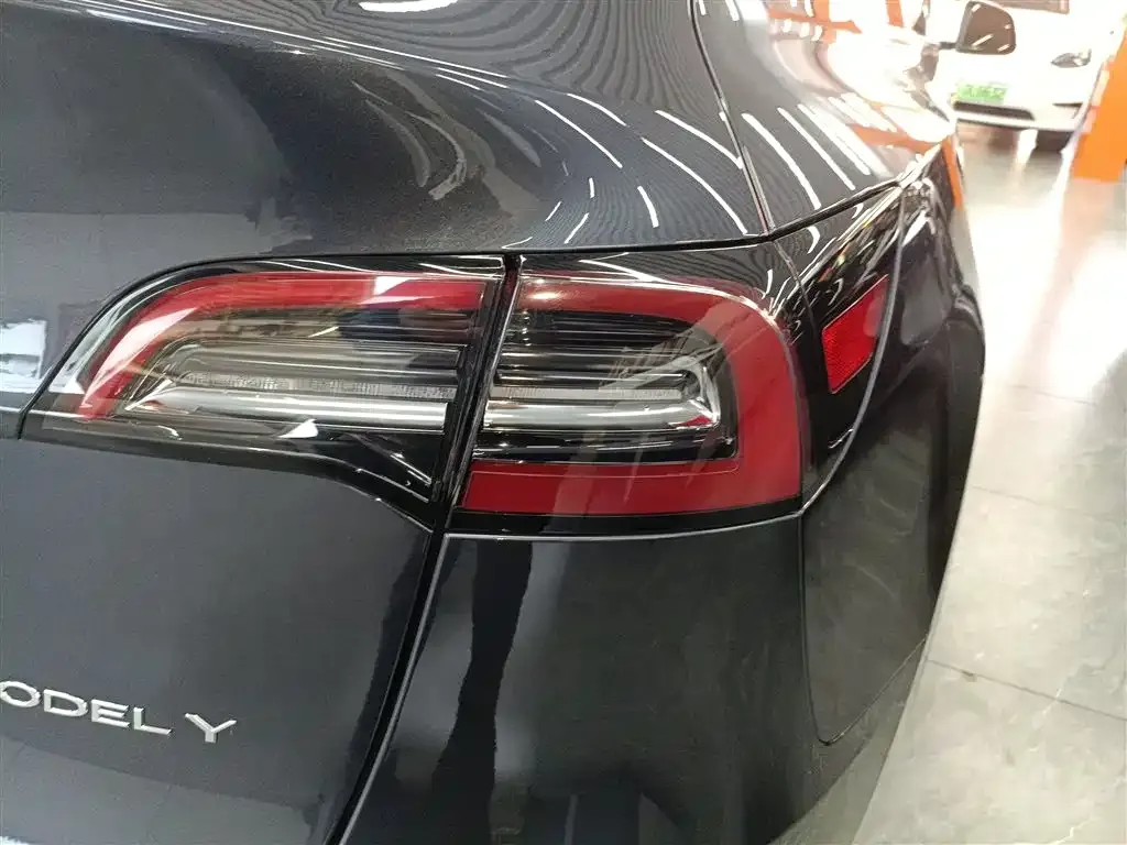 Tesla Model Y 2024 из CN, фото 9