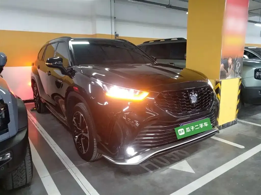 Toyota Crown Kluger 2024 из CN, фото 3