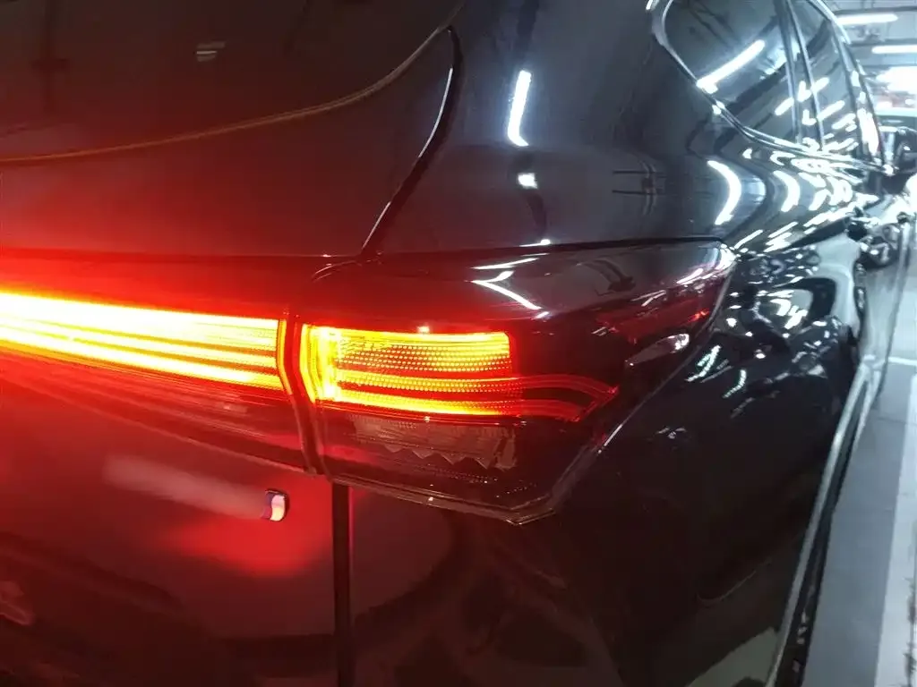 Toyota Crown Kluger 2024 из CN, фото 2