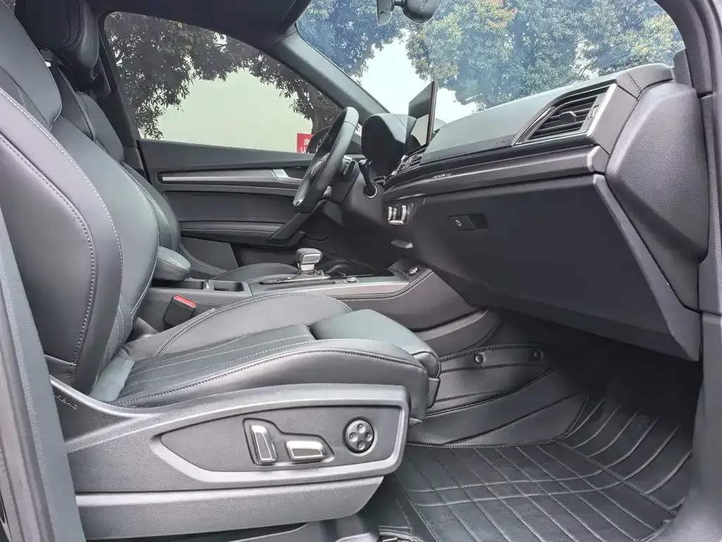 Audi Q5L 2025 из CN, фото 2