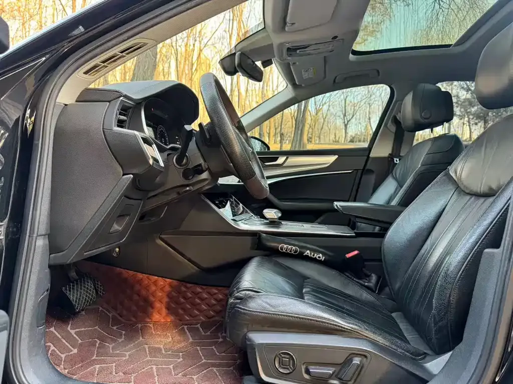 Audi A6L 2021 из CN, фото 3