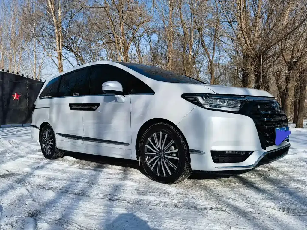 Honda Elysion 2023 из CN, фото 1