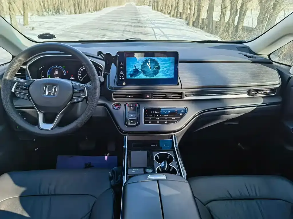 Honda Elysion 2023 из CN, фото 8