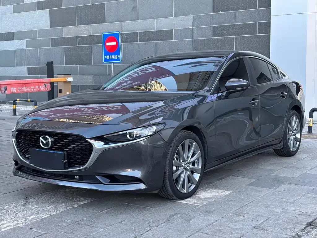 Mazda 3 Axela 2023 из CN, фото 1