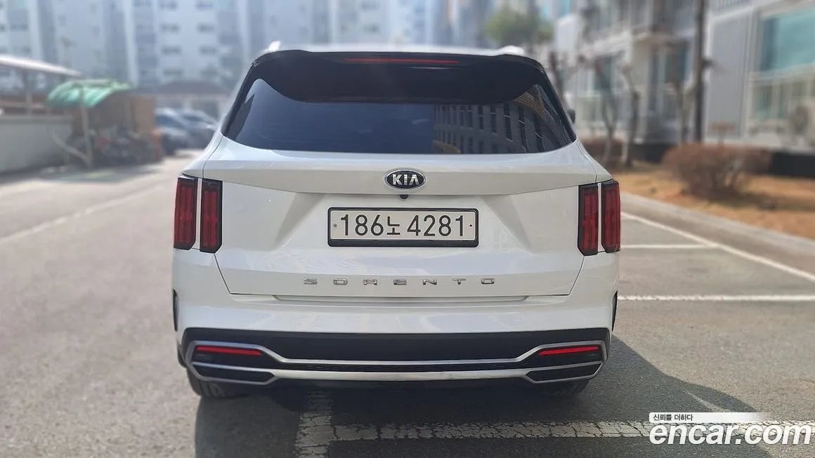 Kia Sorento — фото 4