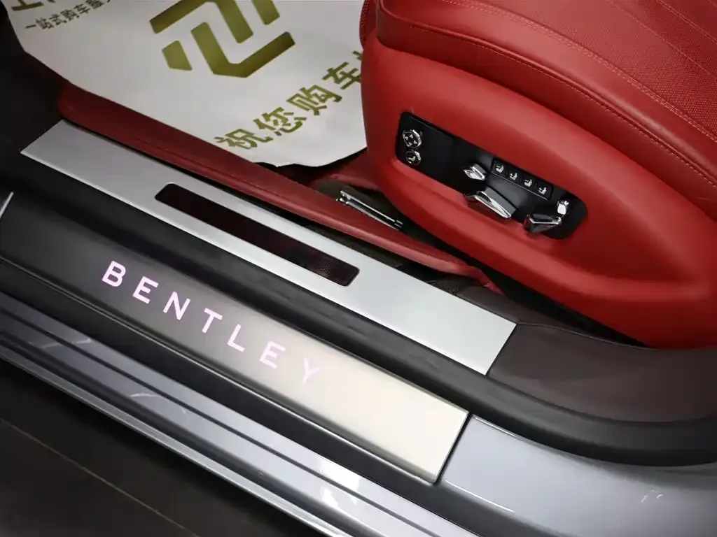 Bentley Flying Spur — фото 10