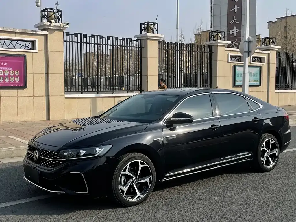 Volkswagen Passat — фото 4
