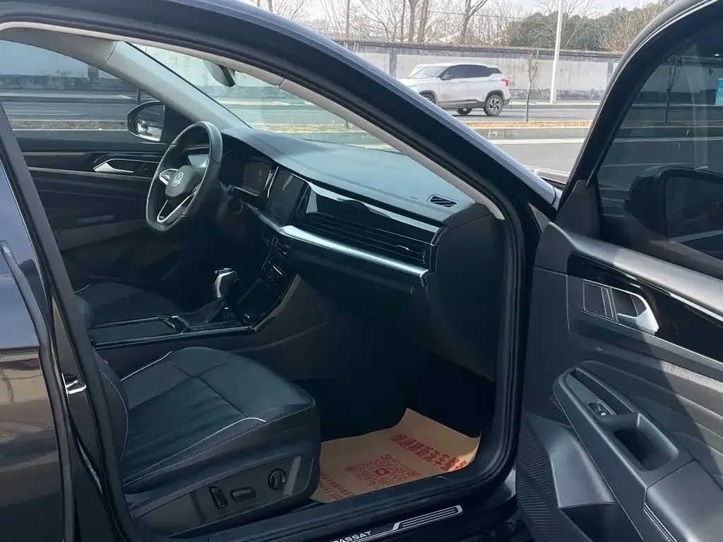 Volkswagen Passat — фото 6