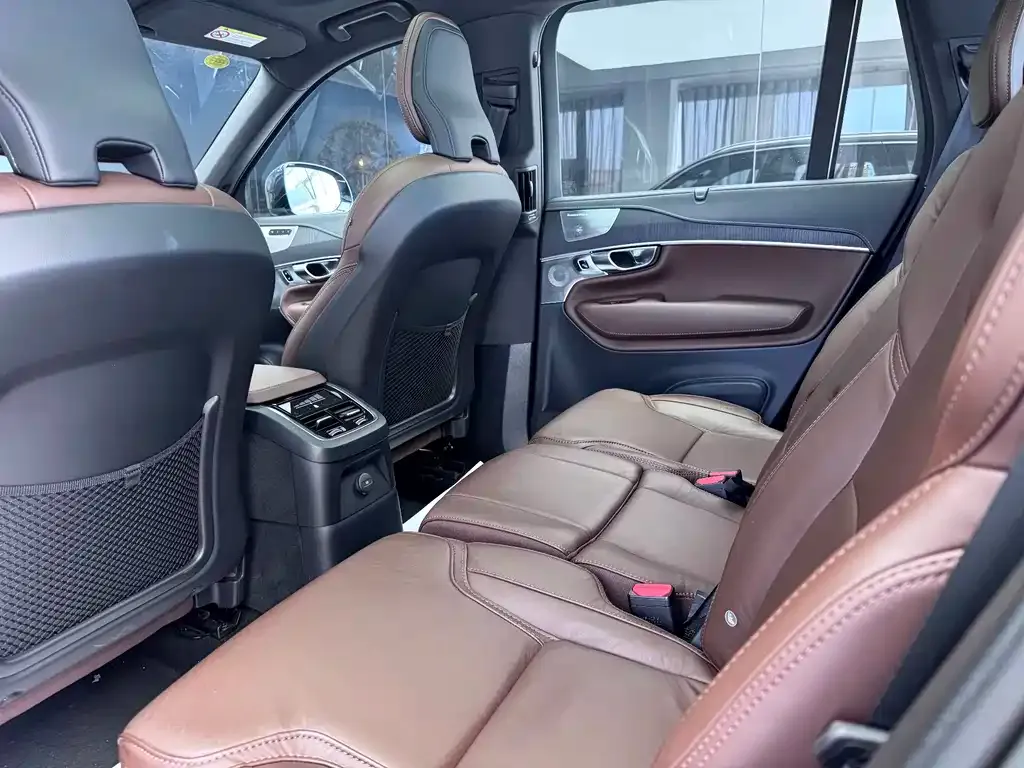 Volvo XC90 PHEV 2023 из CN, фото 4