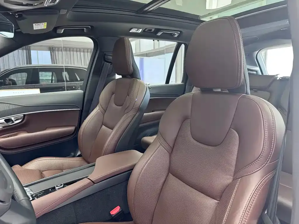 Volvo XC90 PHEV 2023 из CN, фото 5