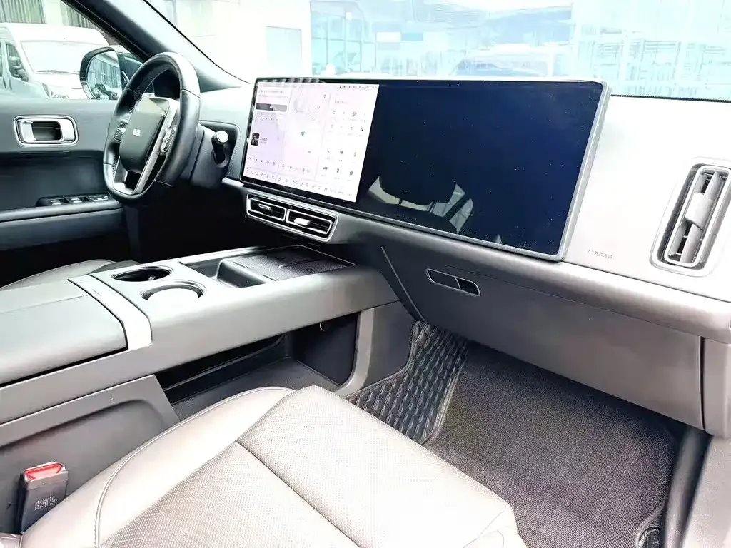 Li Auto L8 2023 из CN, фото 6