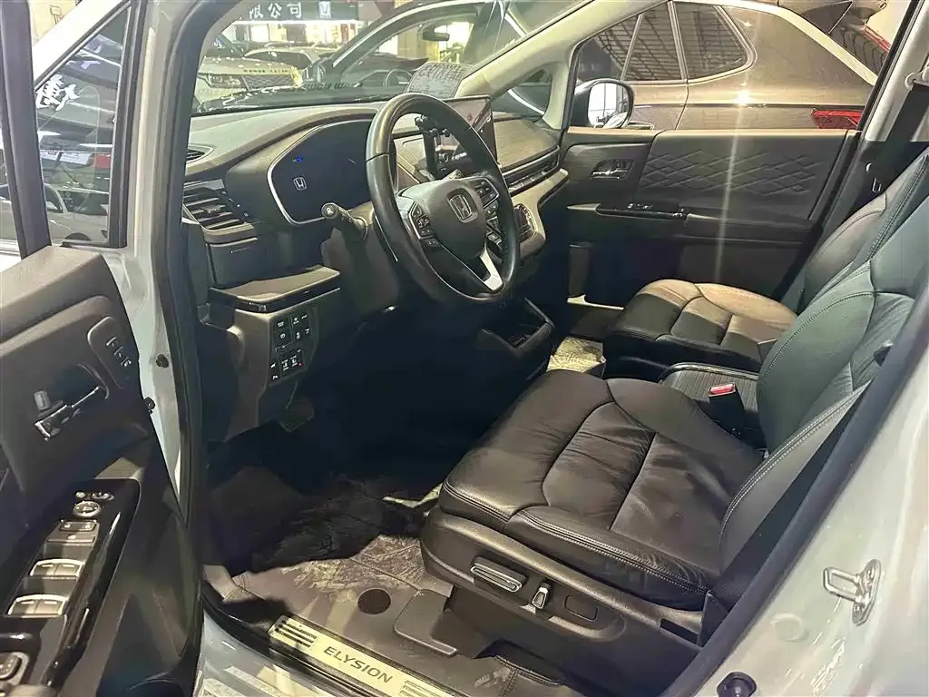 Honda Elysion 2024 из CN, фото 9