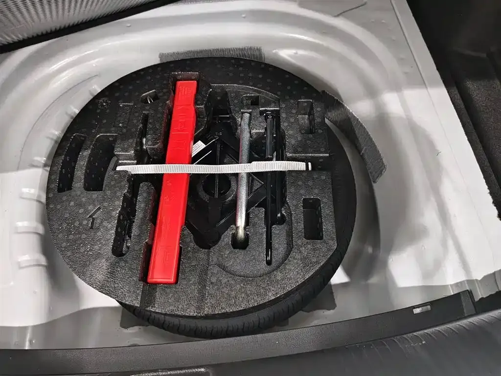 Volkswagen Lavida 2023 из CN, фото 6