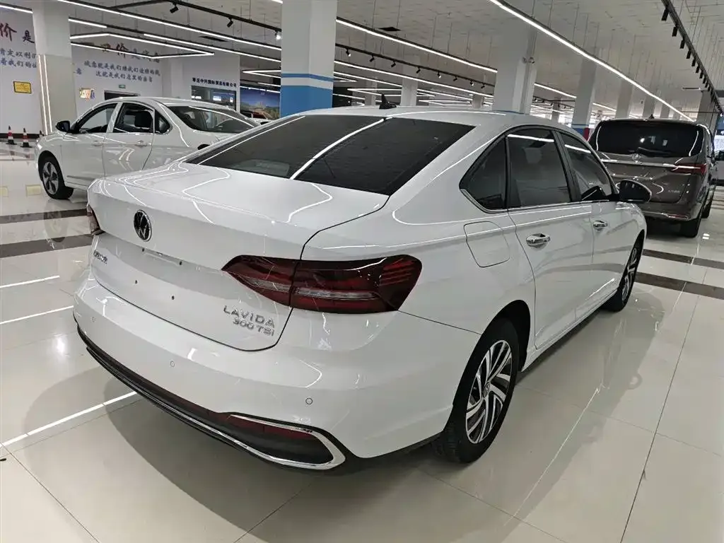 Volkswagen Lavida 2023 из CN, фото 8