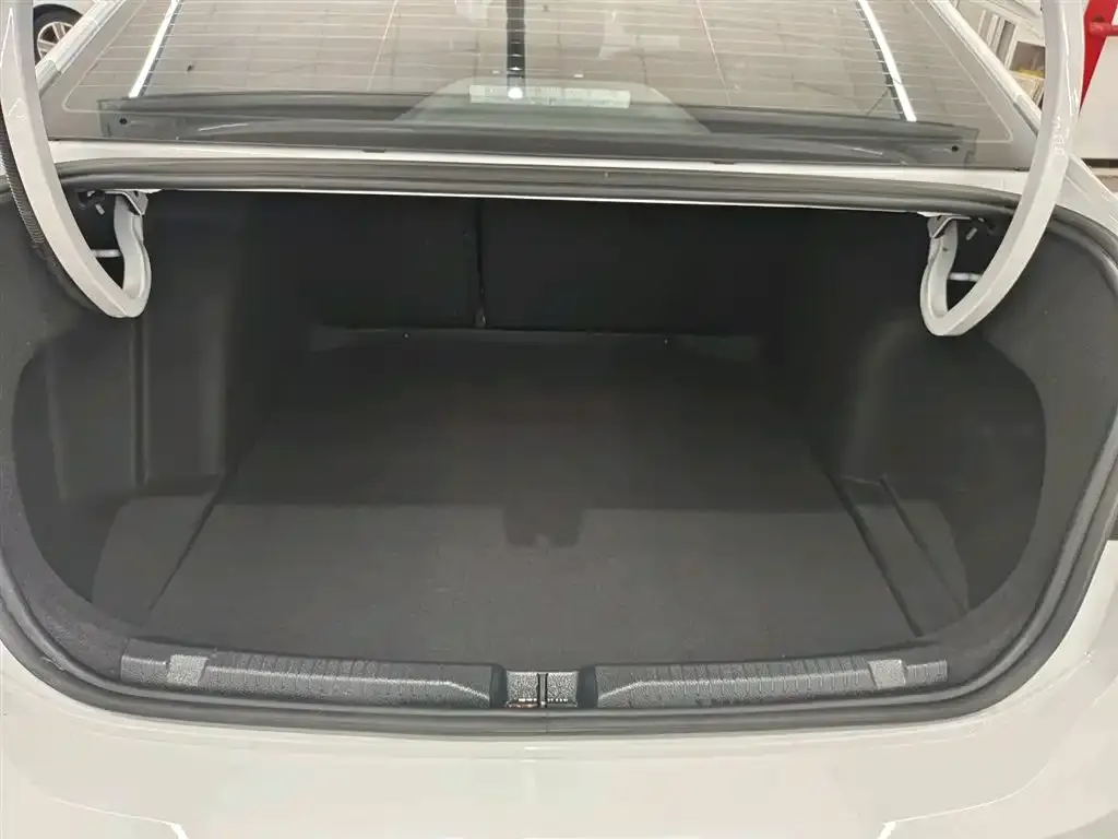 Volkswagen Lavida 2023 из CN, фото 2