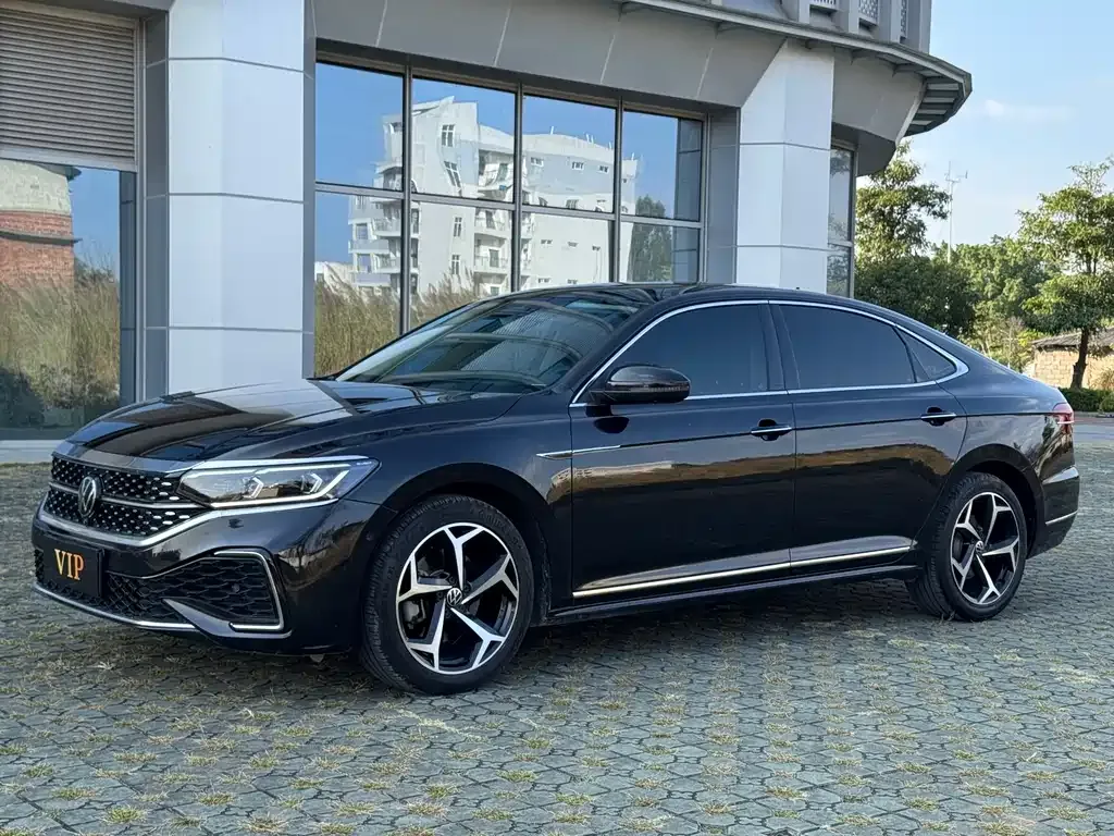 Volkswagen Passat 2023 из CN, фото 1