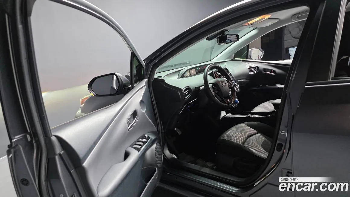 Toyota Prius 2021 из KR, фото 7