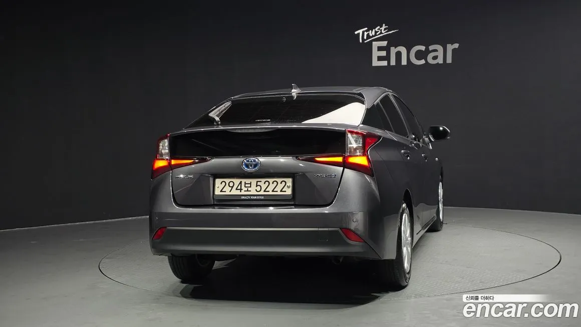 Toyota Prius 2021 из KR, фото 3
