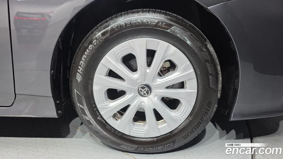 Toyota Prius 2021 из KR, фото 9