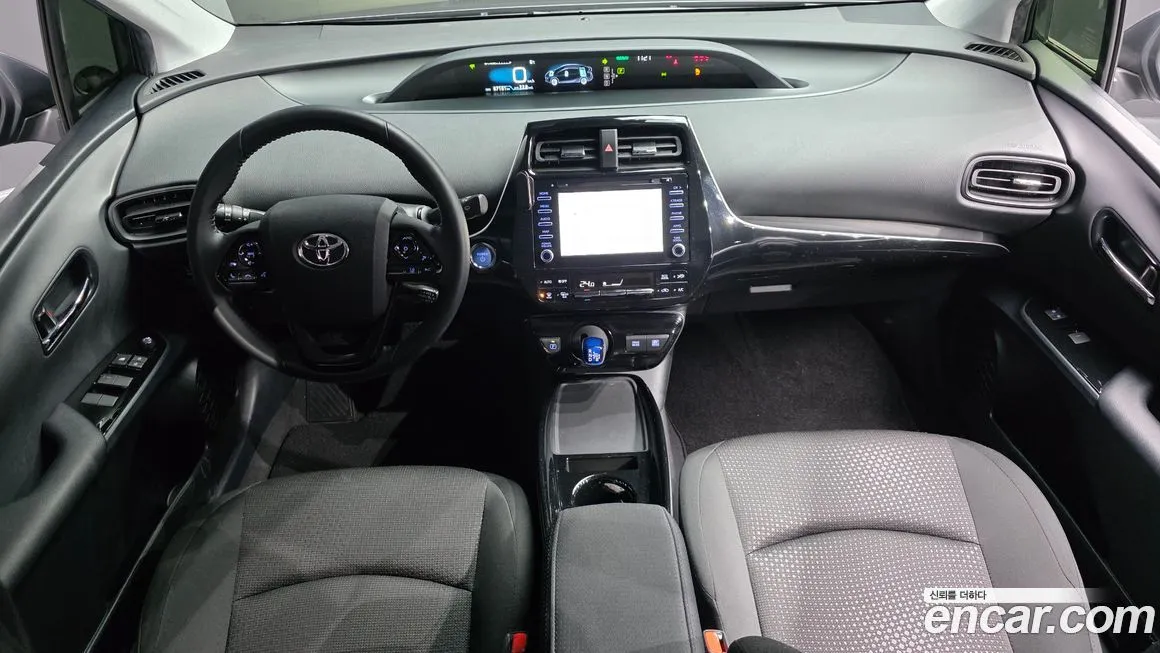 Toyota Prius 2021 из KR, фото 10