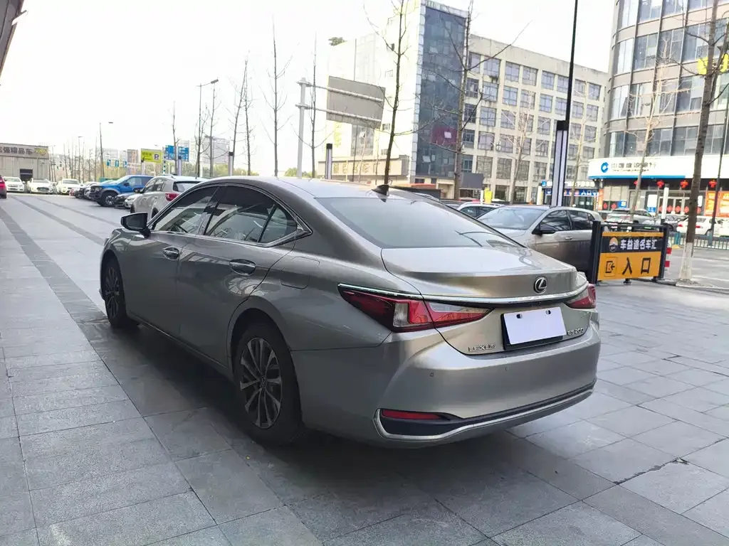 Lexus ES 2022 из CN, фото 8