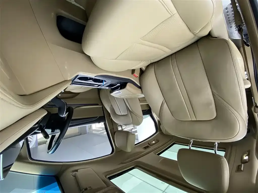 Buick GL8 2021 из CN, фото 7
