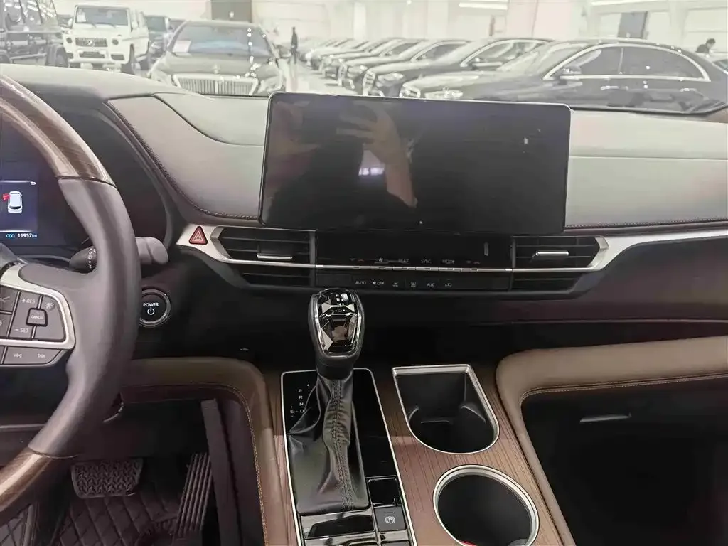 Toyota Sienna 2024 из CN, фото 9