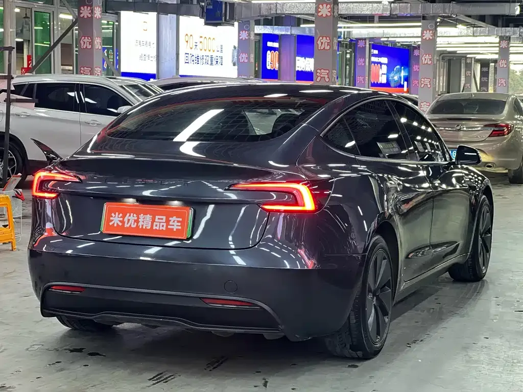 Tesla Model 3 2024 из CN, фото 3