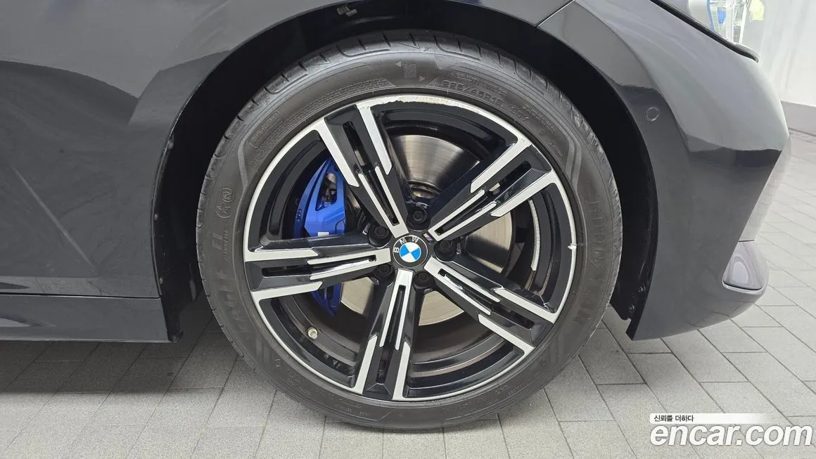 BMW 3-Series 2023 из KR, фото 10
