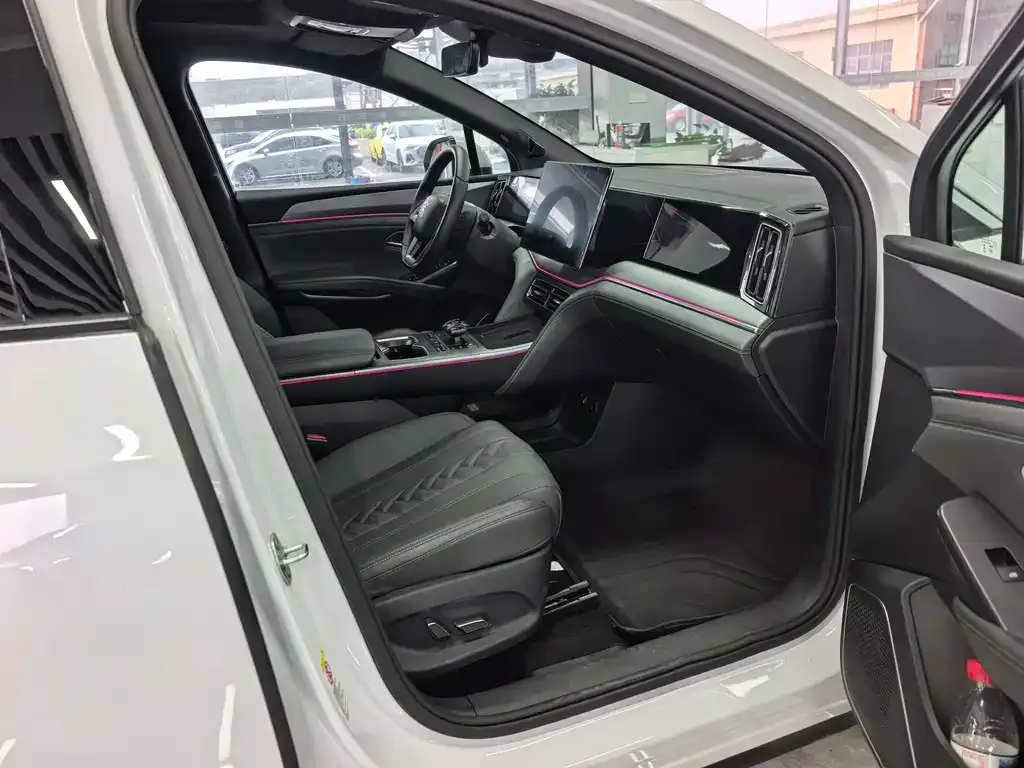 BYD L DM-i 2025 из CN, фото 2