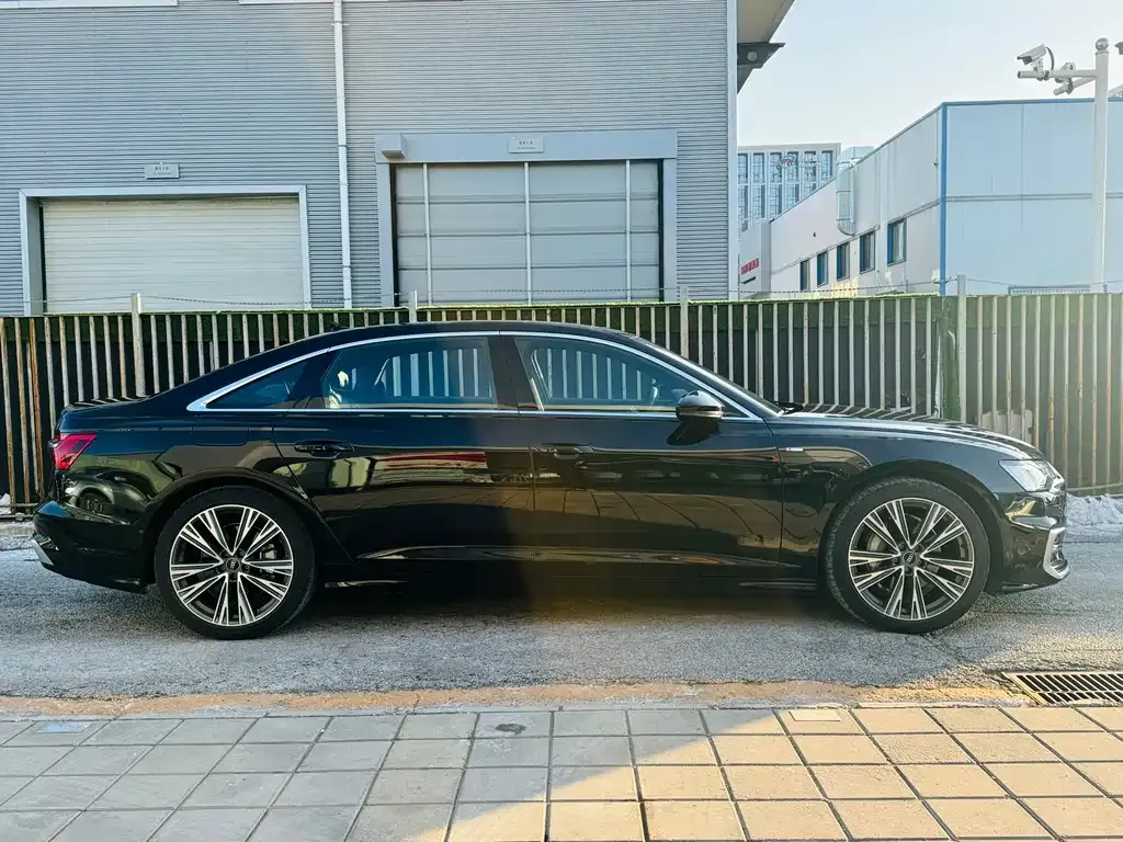 Audi A6L 2025 из CN, фото 4
