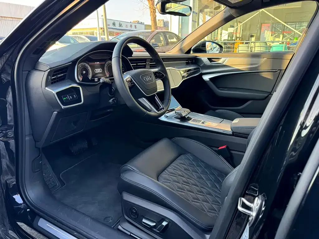 Audi A6L 2025 из CN, фото 6