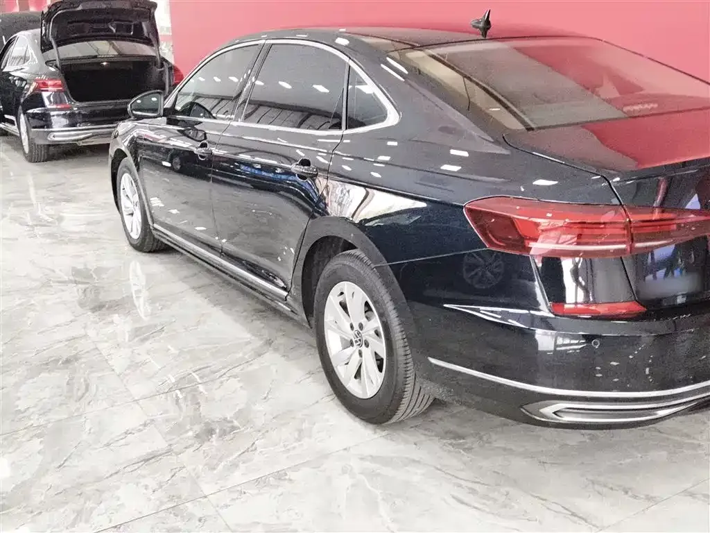 Volkswagen Passat 2023 из CN, фото 8