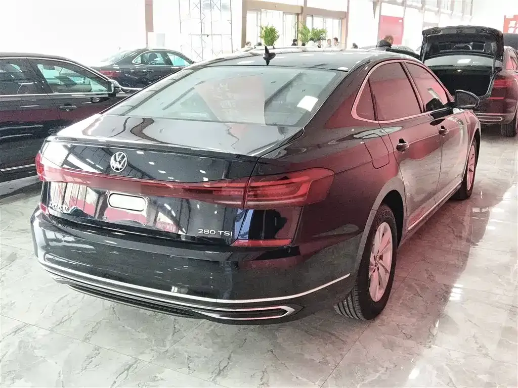 Volkswagen Passat 2023 из CN, фото 9