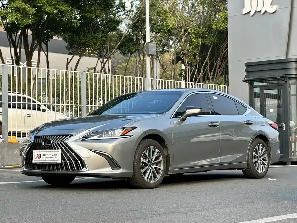 Lexus ES 2023 из CN, фото 1