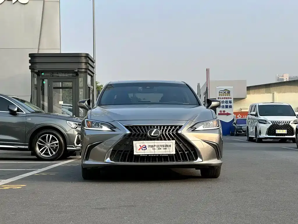 Lexus ES 2023 из CN, фото 2