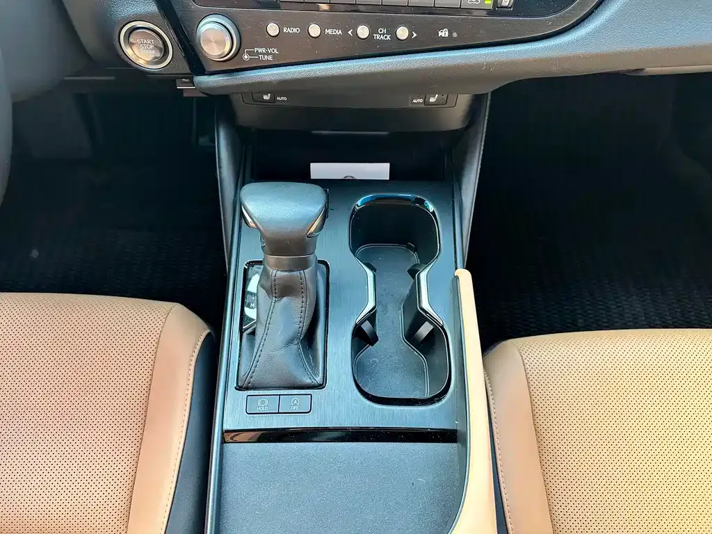 Lexus ES 2023 из CN, фото 9