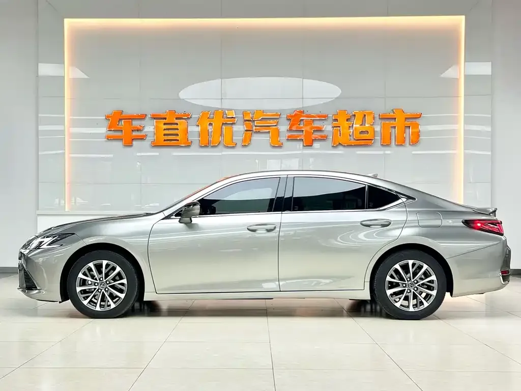 Lexus ES — фото 4