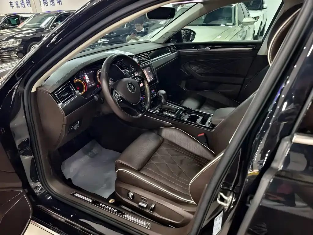 Volkswagen Phideon 2023 из CN, фото 4