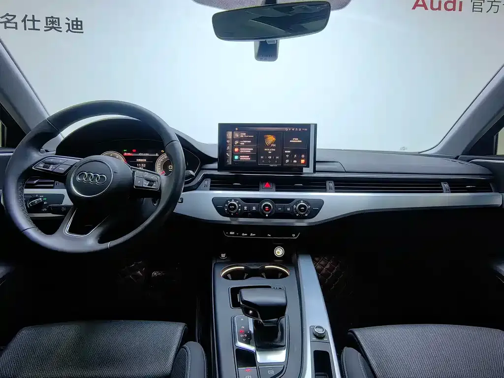 Audi A4L 2022 из CN, фото 10